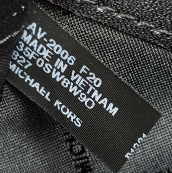 ⚠️LAST 1⚠️Michael Kors Jet Set Double Zip Wristlet - Picture 4 of 5